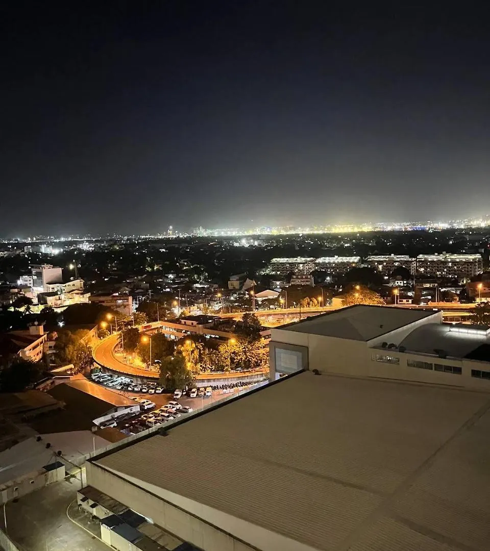 Hotel Alphas Haven Paranaque City 3*,